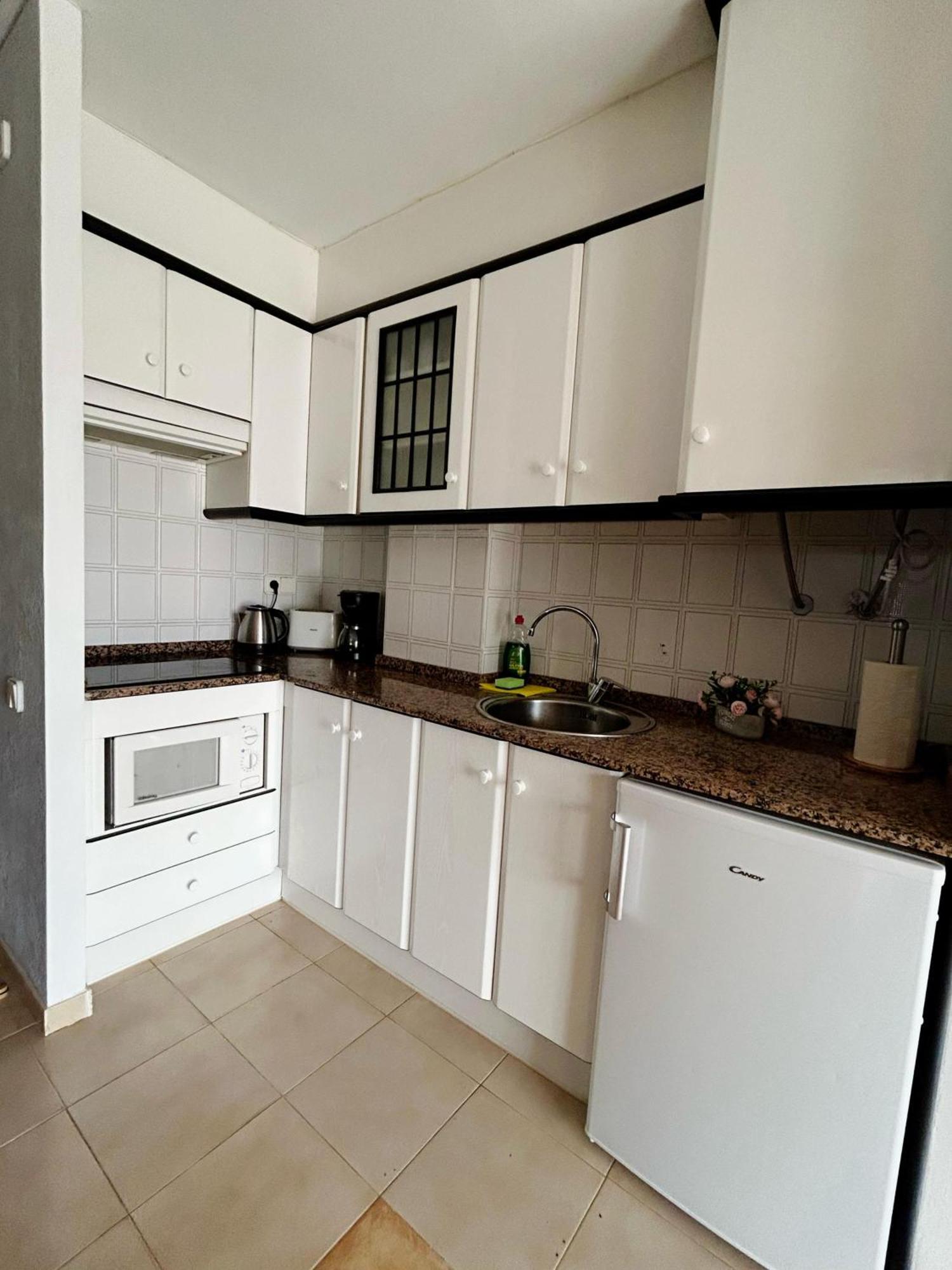 Comfy Apartment In Салоу Екстер'єр фото
